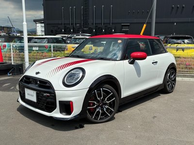 2025 MINI COOPER photo 1