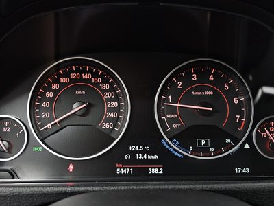 صورة 8 لـ 2017 BMW 3 SERIES