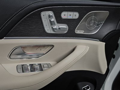 MERCEDES-BENZ GLS - 8