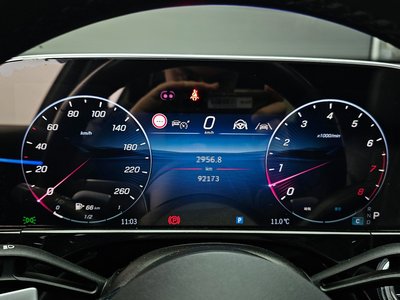 MERCEDES-BENZ E-CLASS - 8