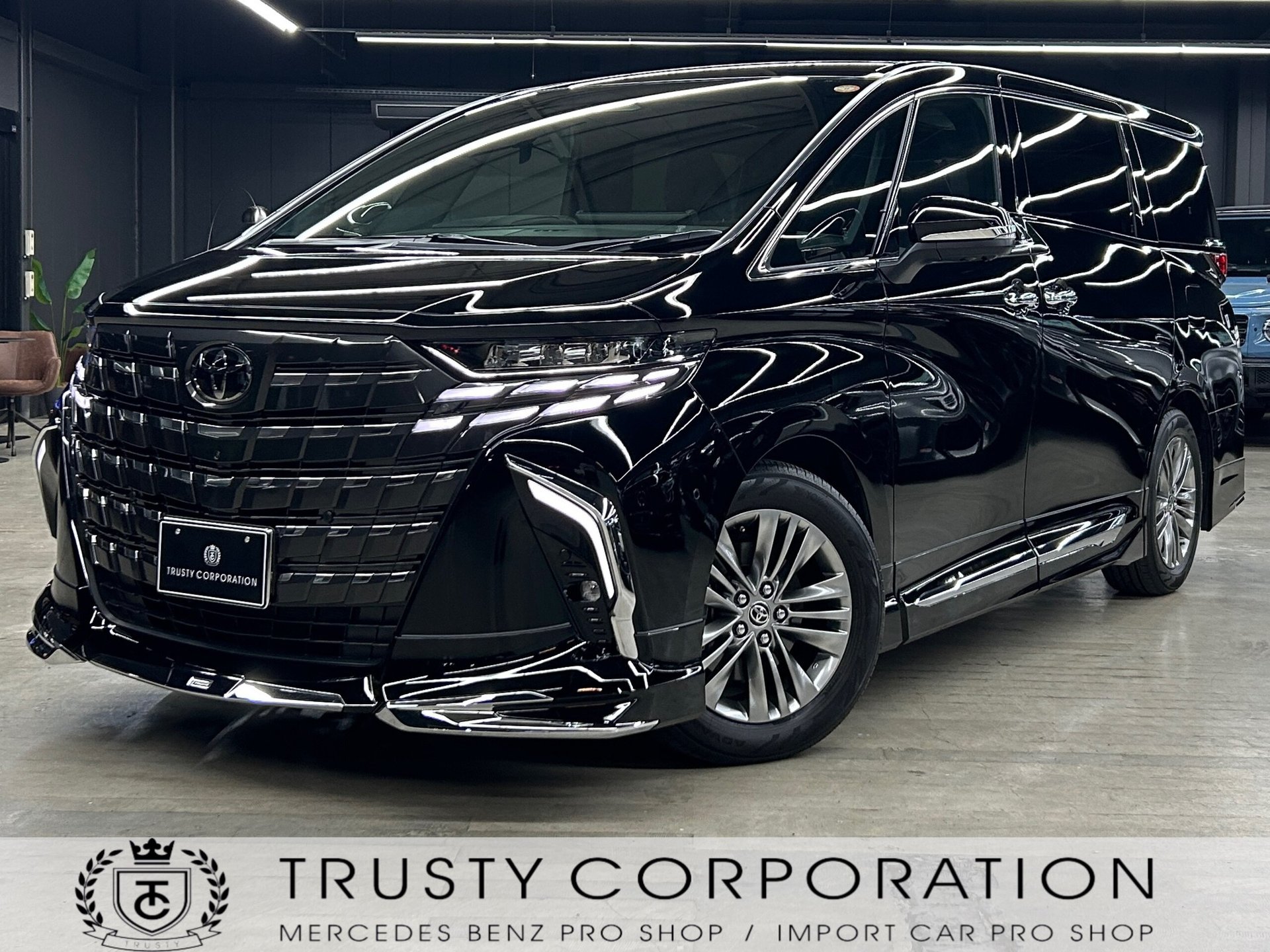 TOYOTA ALPHARD - View 1