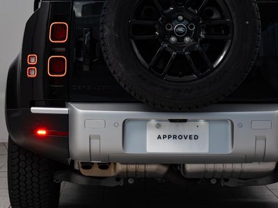 LAND ROVER DEFENDER - 8