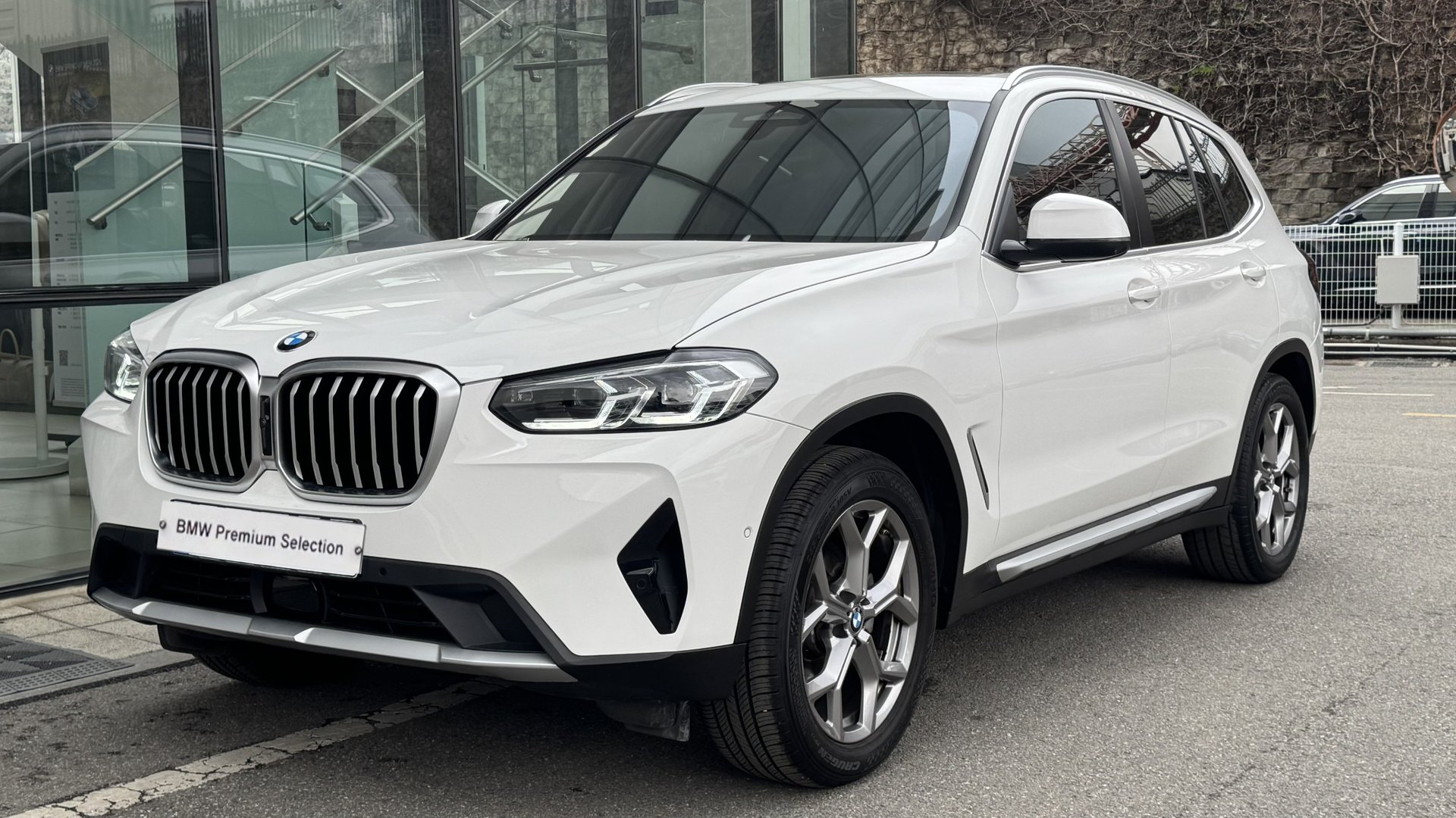 BMW X3 - View 1