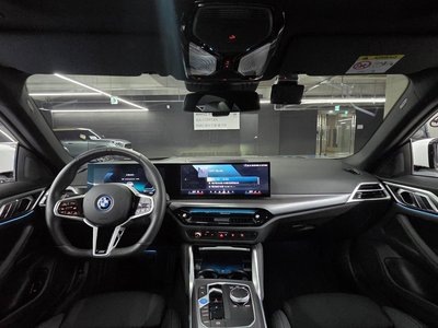 BMW I4 - 4