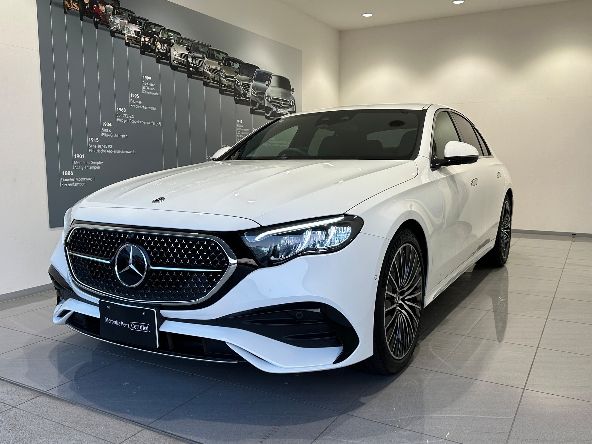 MERCEDES-BENZ E-CLASS - View 1