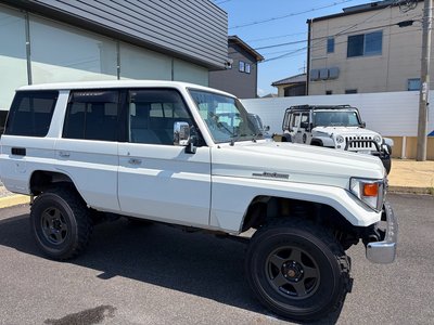 2004 Toyota LAND CRUISER 70 photo 2