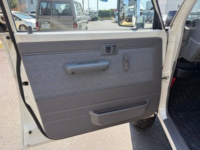 2004 Toyota LAND CRUISER 70 — миниатюра 46