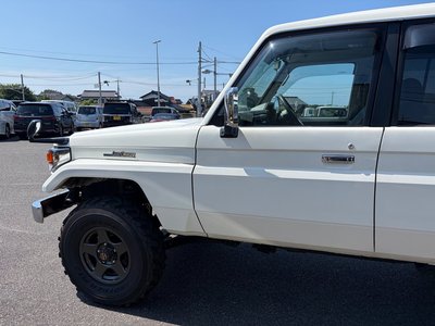 2004 Toyota LAND CRUISER 70 photo 9