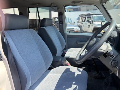 2004 Toyota LAND CRUISER 70 — миниатюра 22