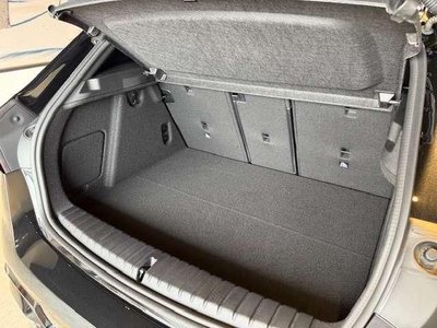 صورة 9 لـ 2025 BMW 1 SERIES