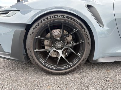 2023 Porsche 911 — миниатюра 21