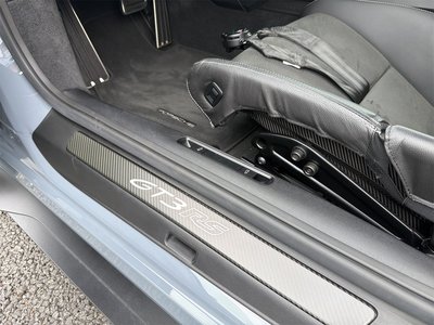 2023 Porsche 911 — миниатюра 17