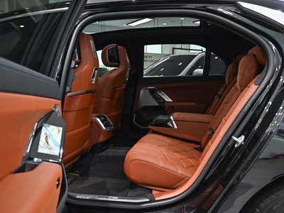 2025 BMW 7 SERIES 照片 10