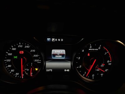 MERCEDES-BENZ GLA - 5