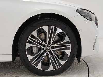 MERCEDES-BENZ E-CLASS - 6