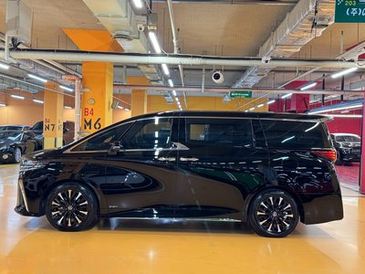 TOYOTA ALPHARD - 2