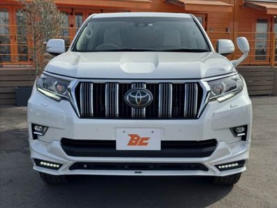 TOYOTA LAND CRUISER PRADO - 9