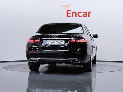 MERCEDES-BENZ E-CLASS - 3