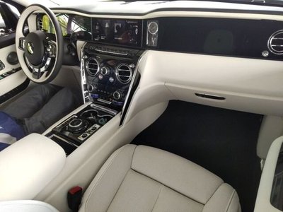 ROLLS-ROYCE CULLINAN - 3