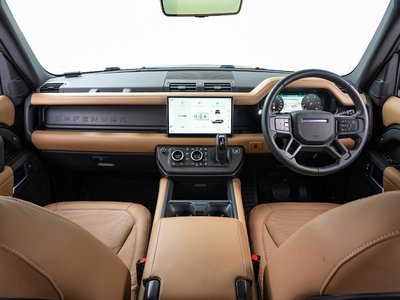 LAND ROVER DEFENDER - 2