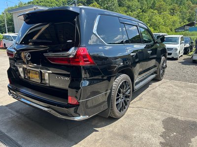 LEXUS LX - 9
