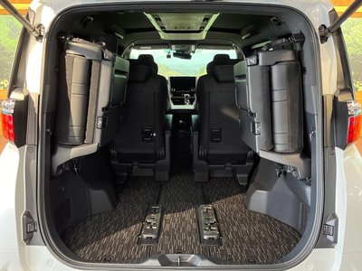 2023 Toyota ALPHARD — миниатюра 11
