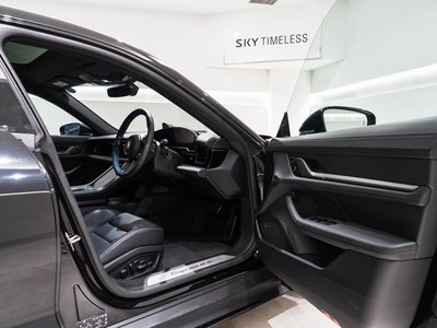 2025 Porsche TAYCAN — миниатюра 23