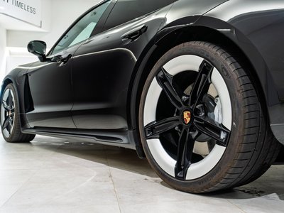2025 Porsche TAYCAN — миниатюра 18