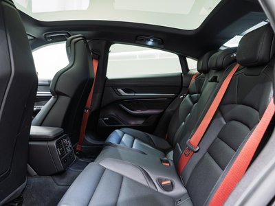 2025 Porsche TAYCAN — миниатюра 21