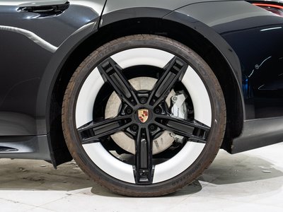 2025 Porsche TAYCAN — миниатюра 17