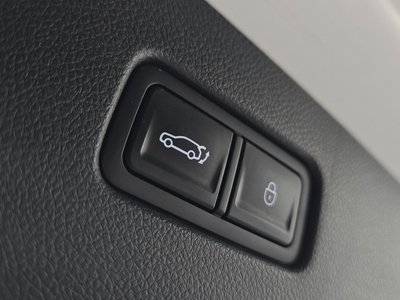 2022 Genesis GV70 — миниатюра 26