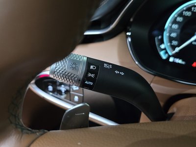 2022 Genesis GV70 — миниатюра 28