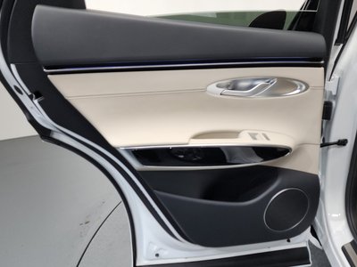 2025 Genesis GV70 — миниатюра 15