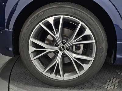 2022 AUDI Q8 photo 6