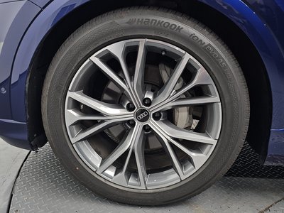 2022 AUDI Q8 photo 8