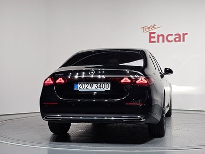 صورة 3 لـ 2025 Mercedes-BENZ E-CLASS