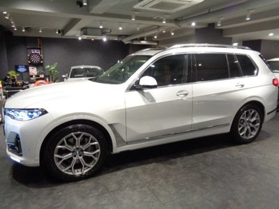 BMW X7 - 7