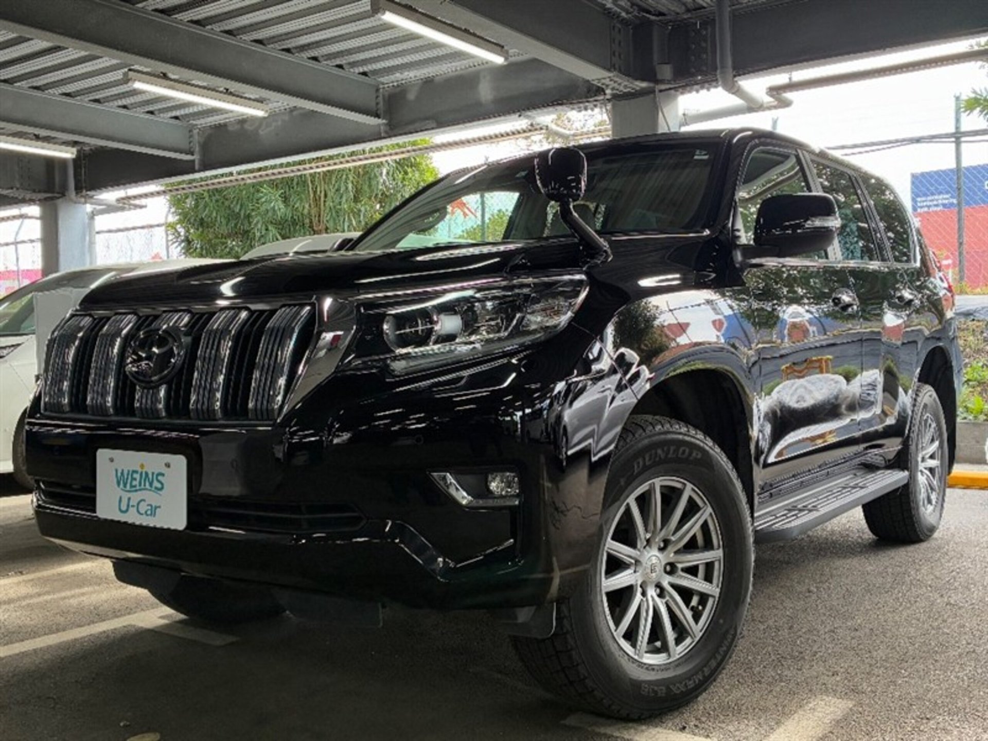 TOYOTA LAND CRUISER PRADO - View 1