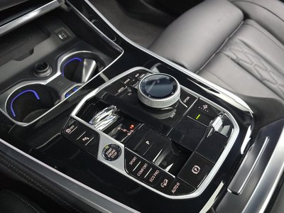 2025 BMW X5 — фото 9
