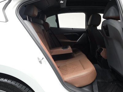 2024 BMW I5 thumbnail 17