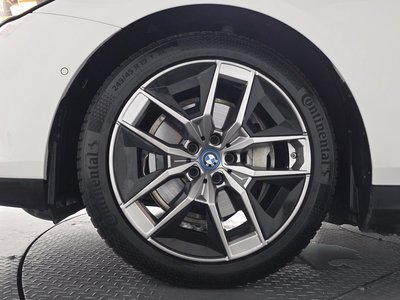 صورة 6 لـ 2024 BMW I5
