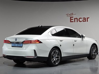 صورة 2 لـ 2024 BMW I5
