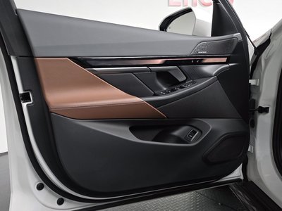 2024 BMW I5 thumbnail 14