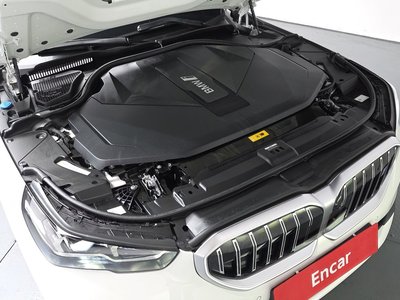 صورة 7 لـ 2024 BMW I5