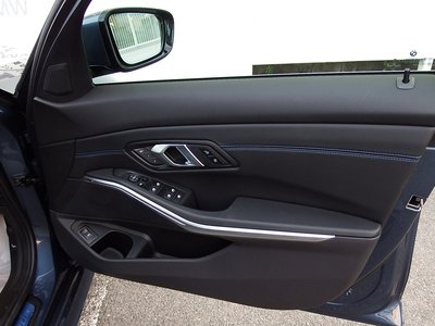 صورة مصغرة 25 لـ 2025 BMW 3 SERIES