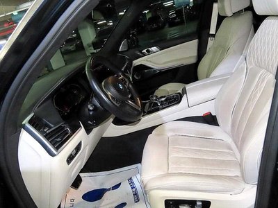 BMW X7 - 7