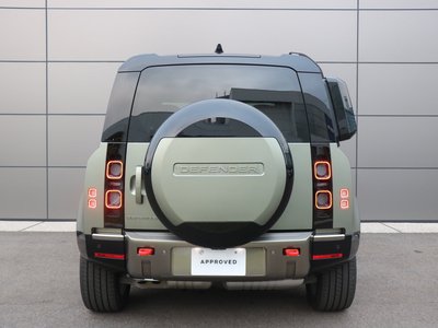 صورة 9 لـ 2026 LAND Rover DEFENDER