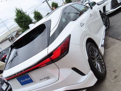 صورة 7 لـ 2023 Lexus RX