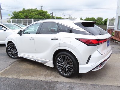 صورة 8 لـ 2023 Lexus RX