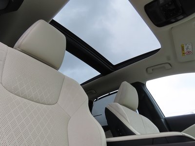 2023 Lexus RX thumbnail 90